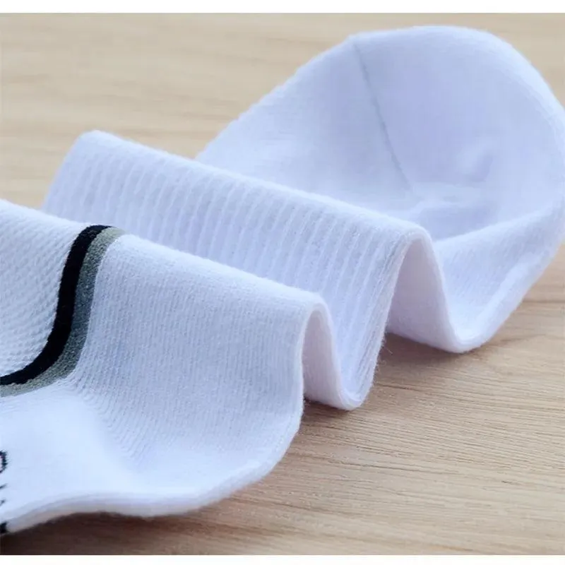 Breathable Cotton Ankle Socks: Stylish Athletic Footwear